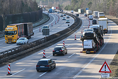 Mehr als 11.000 XXL-Transporte rollten 2022 über Autobahnen 