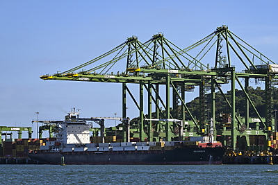 China will Kartellprüfung bei Hafenverkauf am Panama-Kanal 